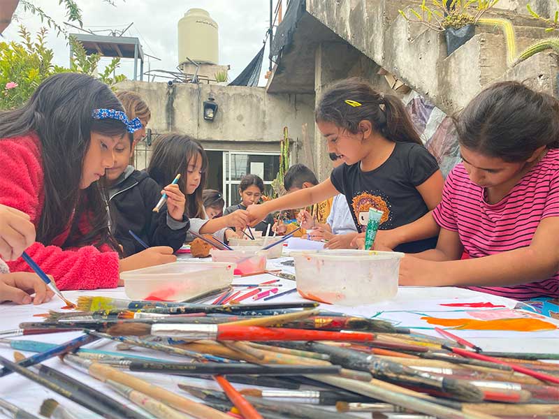 Fundación Gestionar Esperanzas y CUBO organizan una subasta solidaria de obras de niños y niñas de organizaciones comunitarias